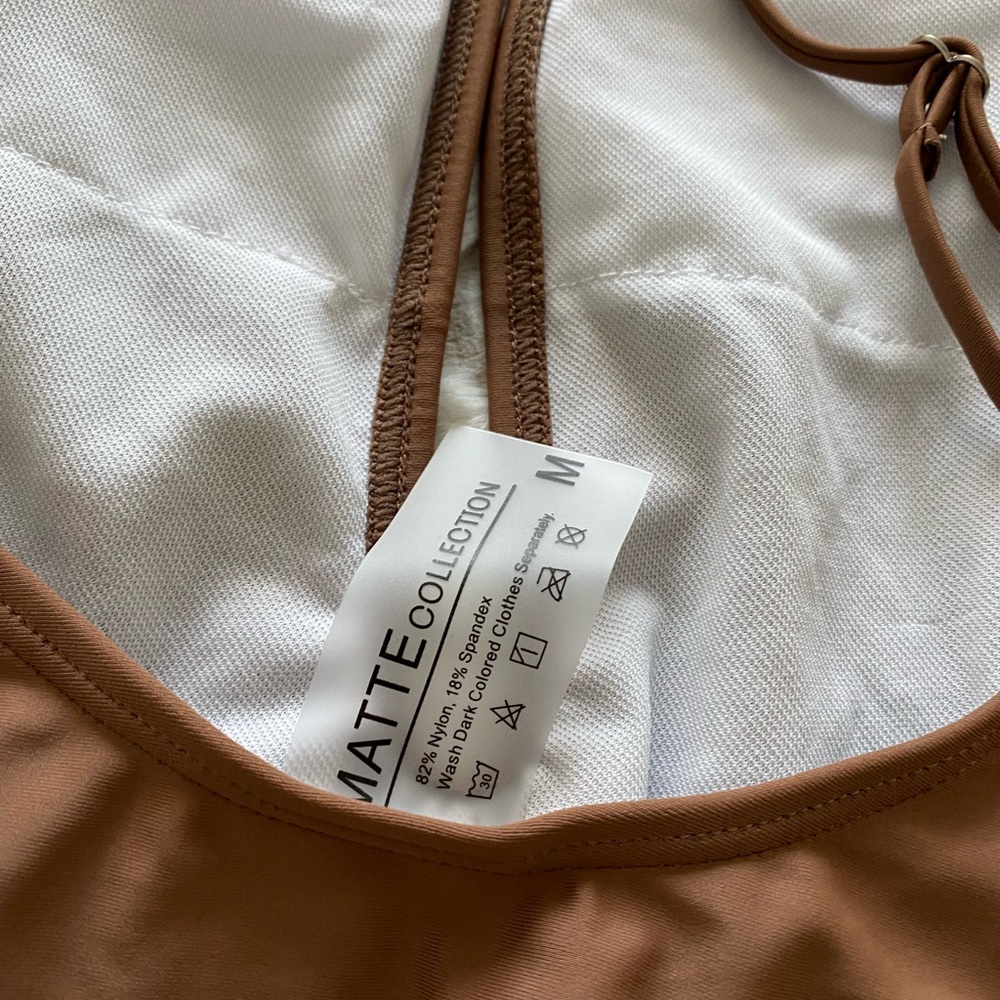 Matte Collection Swim - Picture 3 of 4